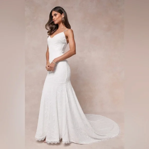 NWT Lulus Flawless Extravagance White Lace Trumpet Hem Maxi Dress - Picture 2 of 10